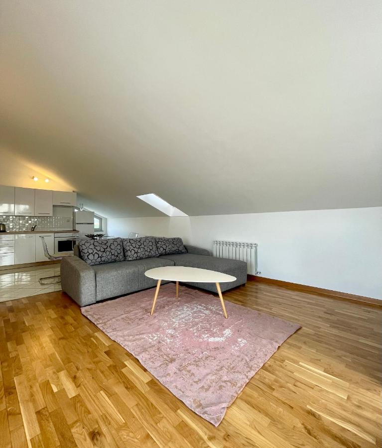 Apartments Maria Umag Buitenkant foto