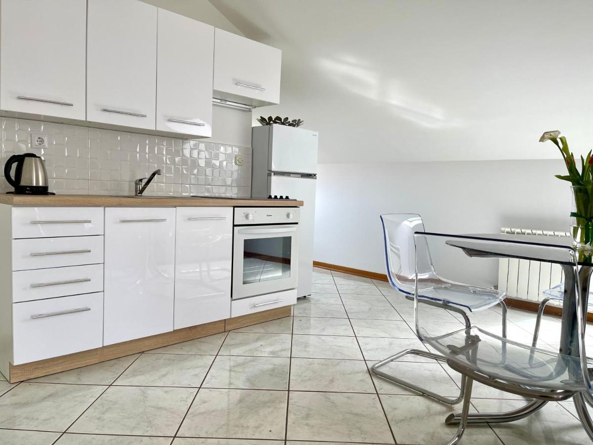 Apartments Maria Umag Buitenkant foto