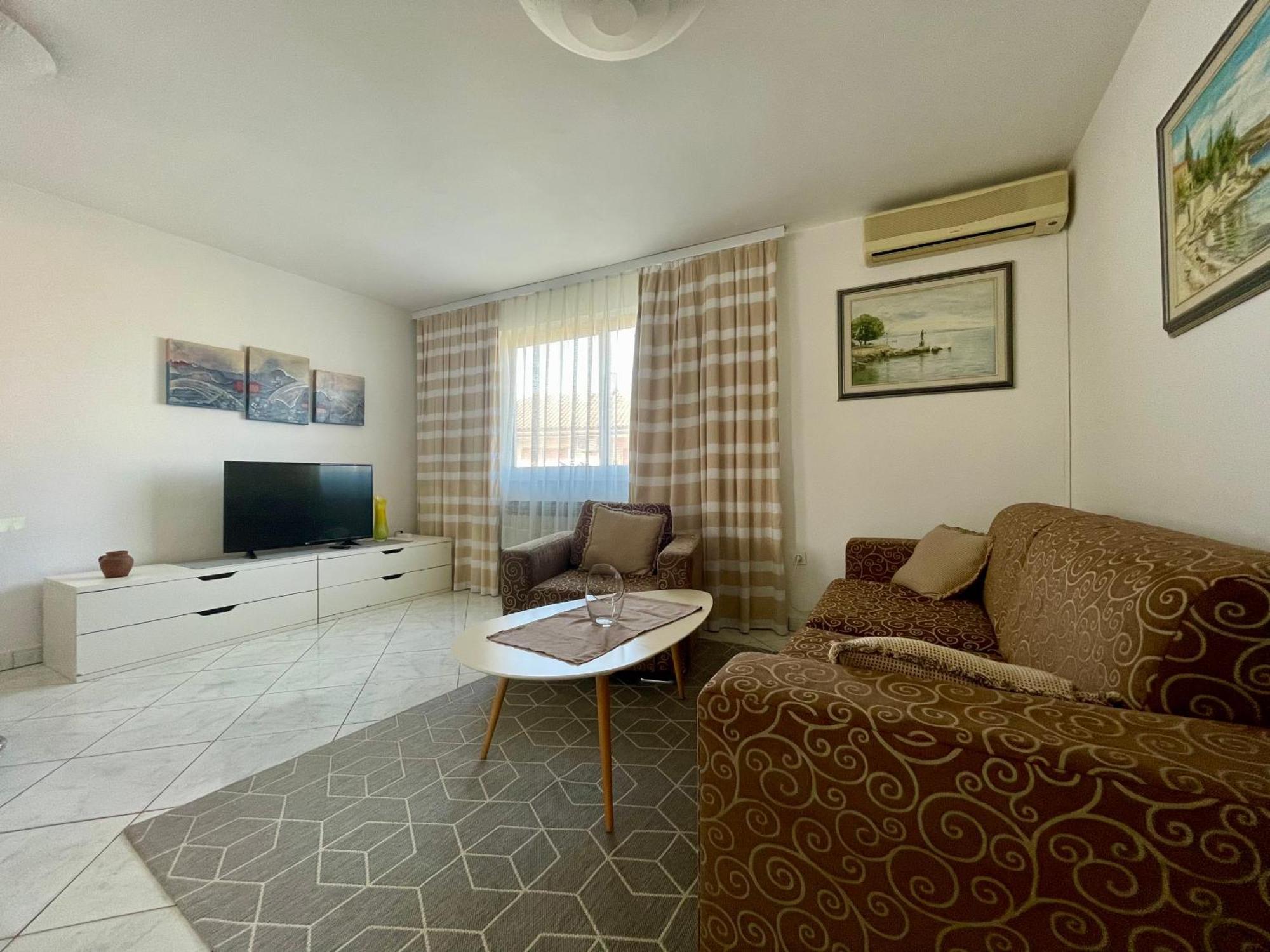 Apartments Maria Umag Buitenkant foto