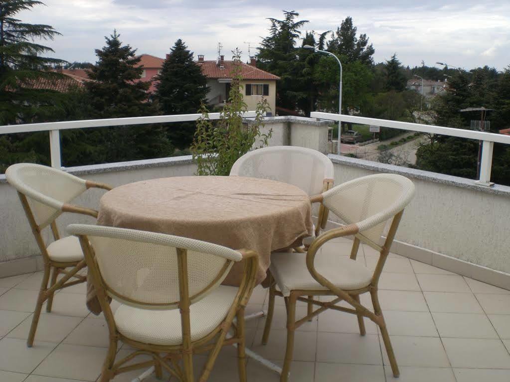 Apartments Maria Umag Buitenkant foto
